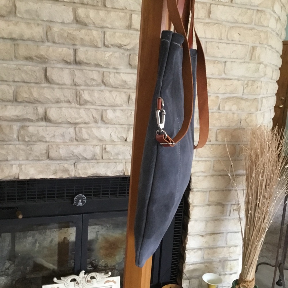 NWT SAUTI BAGS AND CASES CROSSBODY PURSE - Picture 4 of 12